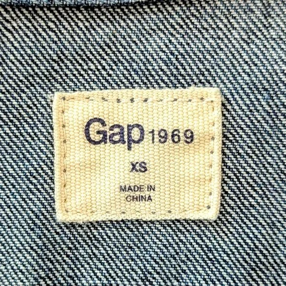 GAP - VINTAGE DENIM JACKET - DOUBLE BARRED FRONT AND STITCHING OVER EACH POCKET - Picture 5 of 6